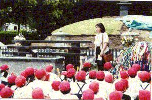 Students at the Memorial for Unknown Victims